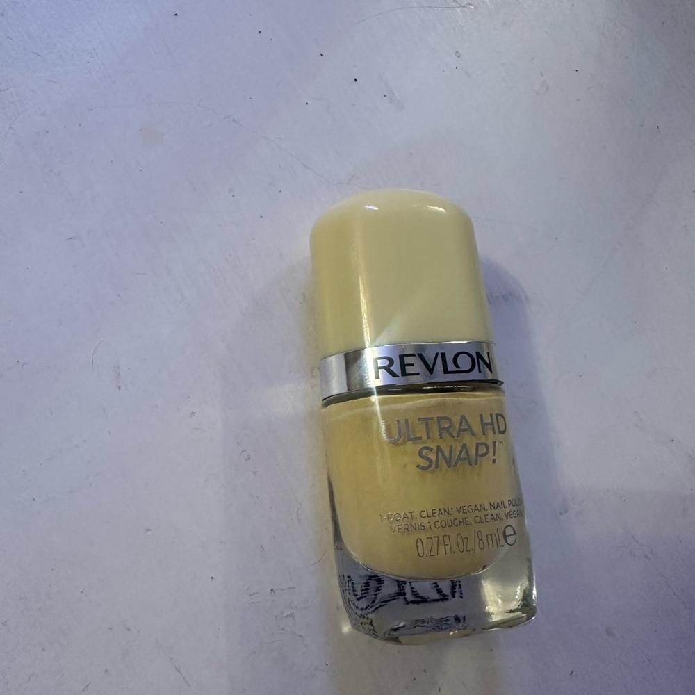 Revlon Ultra HD Snap! Yellow Nail Polish